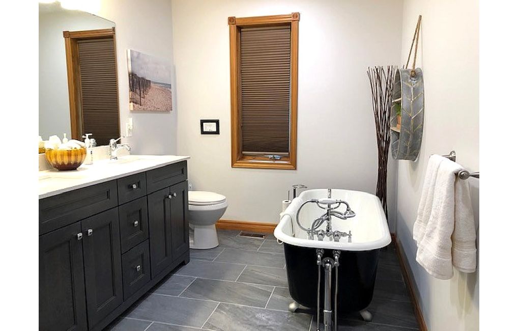 upstairs bathroom